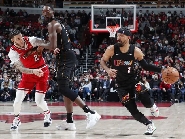  里昂主力前锋伤愈归队，替补登场十分钟完成绝杀