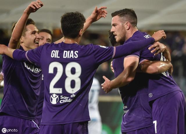  佛罗伦萨爆冷击败豪强,紫百合演绎黑马奇迹